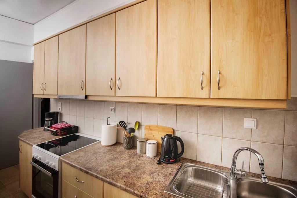 פיראוס Lovely,Central, Spacious 2-Bedrooms Apartment מראה חיצוני תמונה