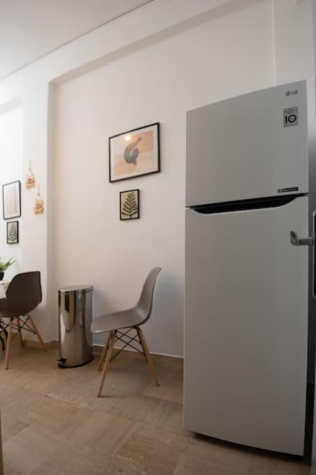 פיראוס Lovely,Central, Spacious 2-Bedrooms Apartment מראה חיצוני תמונה